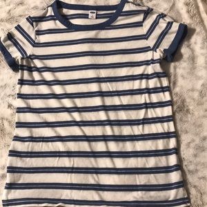 Old Navy tee shirt